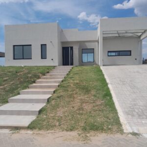 Casa A Estrenar Venta Santa Clara Al Sur - San Vicente- USD 189.000
